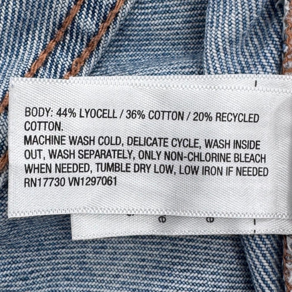 Universal Thread Womens 8 Mid Rise 90s Baggy Studded Side Light‎ Wash Jeans Blue - Picture 7 of 8
